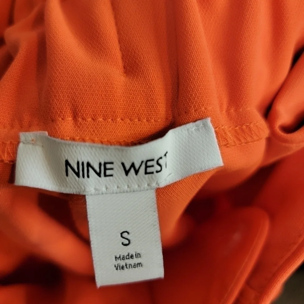 NINE WEST Paperbag Shorts‎ in Fresh Lava size small NWOT